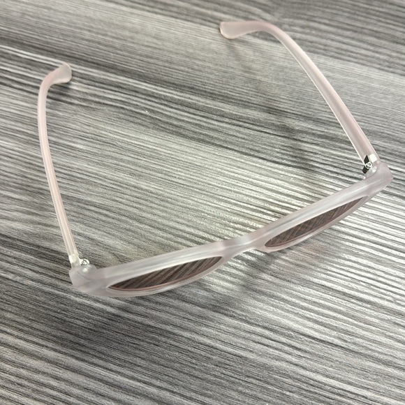 Fashion Nova Las Salinas Sunglasses clear pink one size new excellent condition - Picture 3 of 3